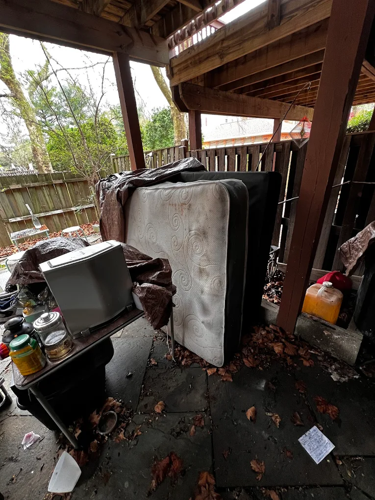 junk removal company based in Rockville